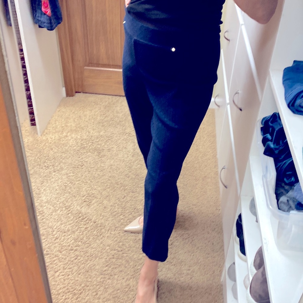 Anne Klein Navy cropped pants size Large